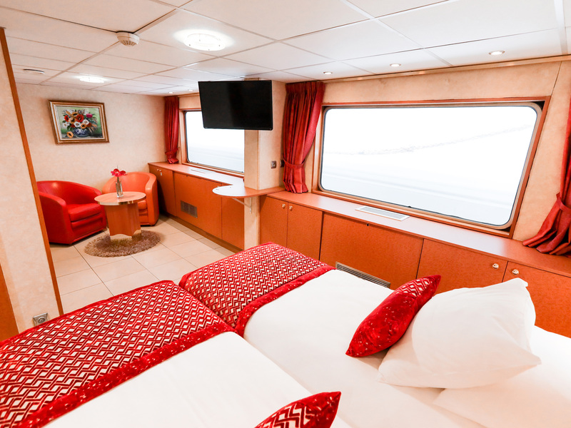 Main Deck 2 Single Beds Suite - Cat. B